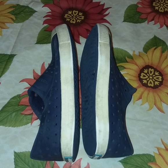 Native Shoes - Picture 3 of 8